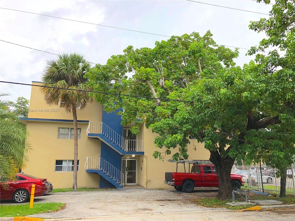 Activo con contrato: $199,000 (1 camas, 1 baños, 550 Pies cuadrados)