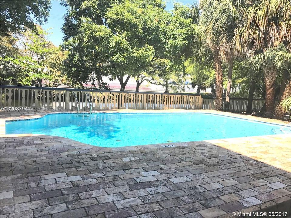 Activo con contrato: $199,000 (1 camas, 1 baños, 550 Pies cuadrados)