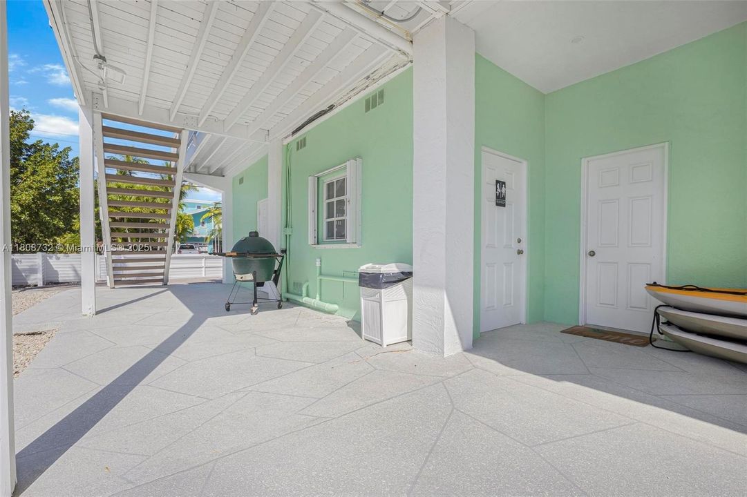 На продажу: $2,999,999 (3 спален, 2 ванн, 1711 Квадратных фут)