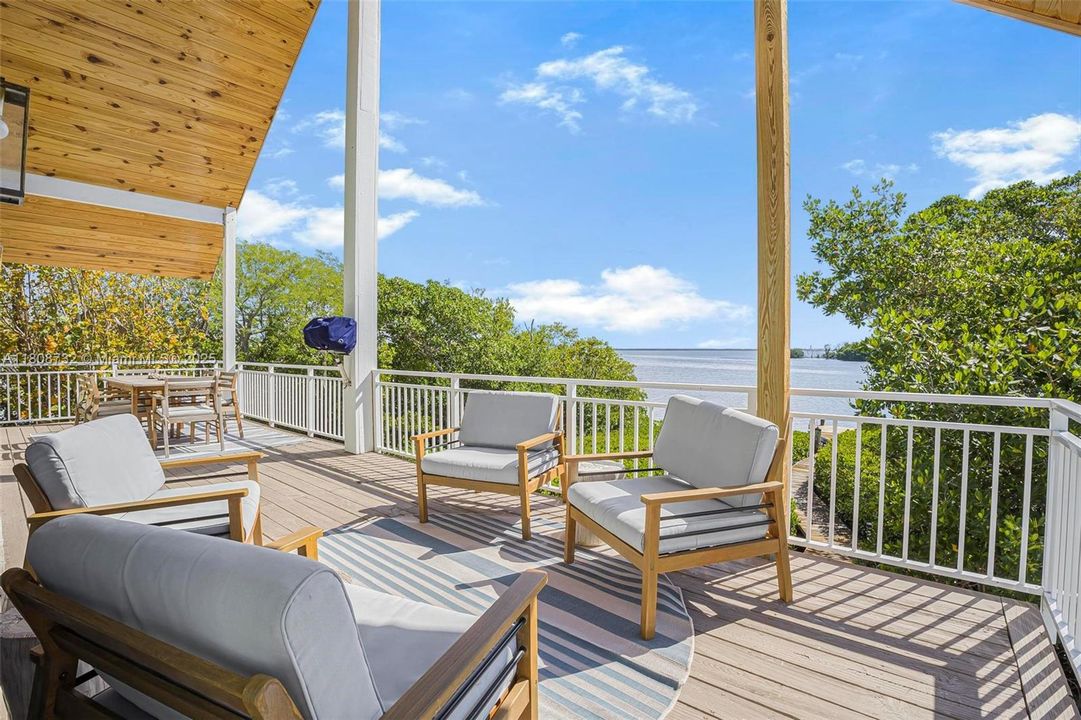 На продажу: $2,999,999 (3 спален, 2 ванн, 1711 Квадратных фут)