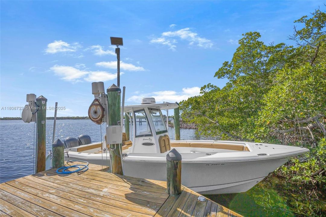 На продажу: $2,999,999 (3 спален, 2 ванн, 1711 Квадратных фут)