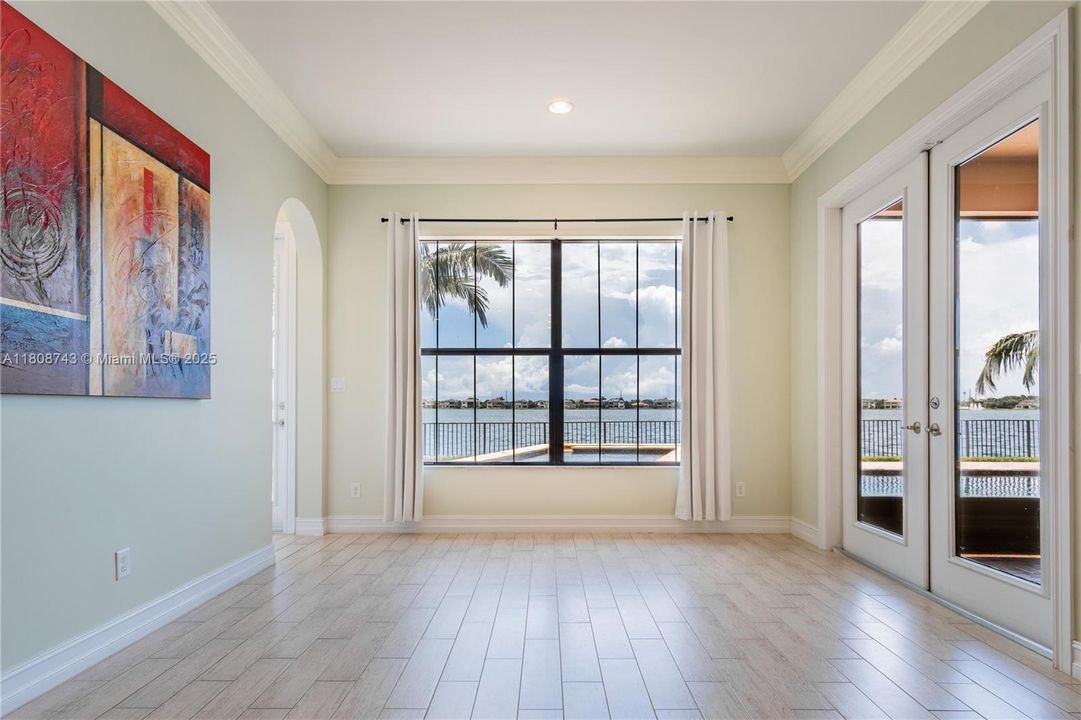 最近租的: $8,900 (5 贝兹, 5 浴室, 4600 平方英尺)