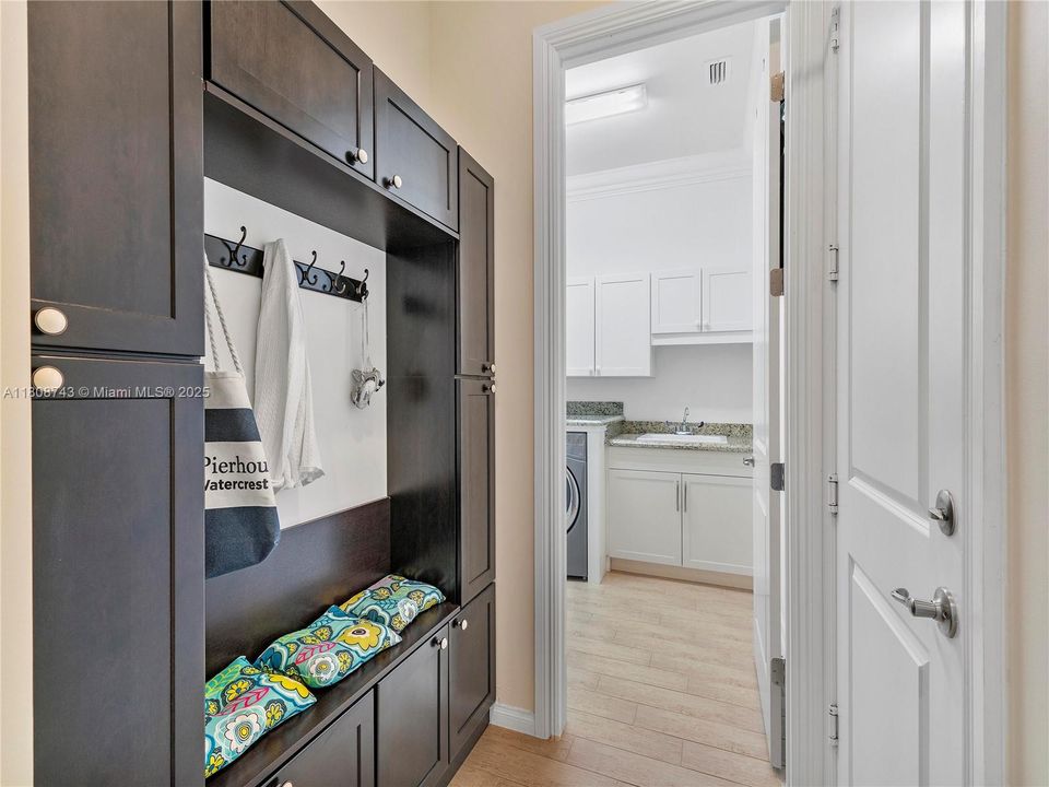 最近租的: $8,900 (5 贝兹, 5 浴室, 4600 平方英尺)