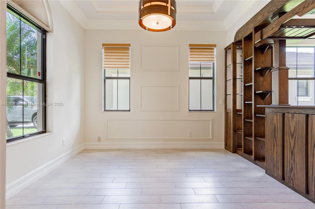 最近租的: $8,900 (5 贝兹, 5 浴室, 4600 平方英尺)