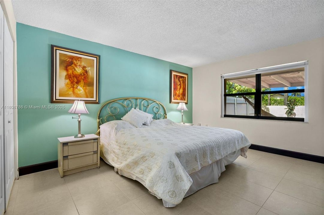 Vendido Recientemente: $635,000 (3 camas, 2 baños, 1687 Pies cuadrados)