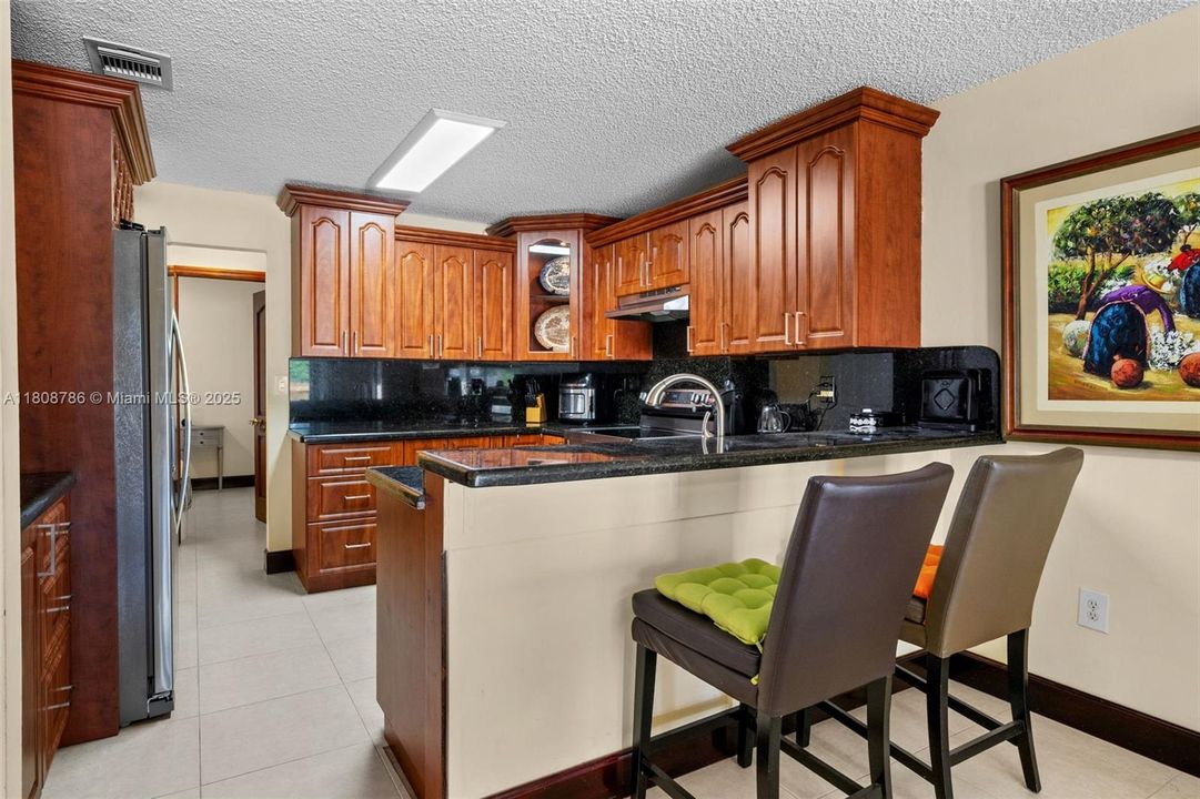 Vendido Recientemente: $635,000 (3 camas, 2 baños, 1687 Pies cuadrados)