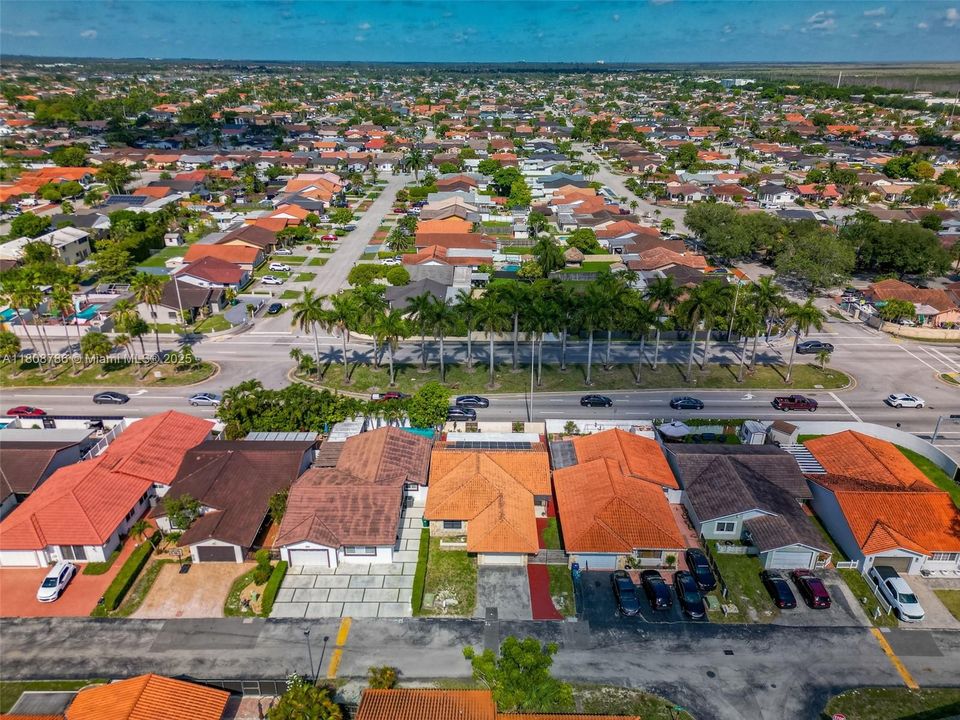 Vendido Recientemente: $635,000 (3 camas, 2 baños, 1687 Pies cuadrados)