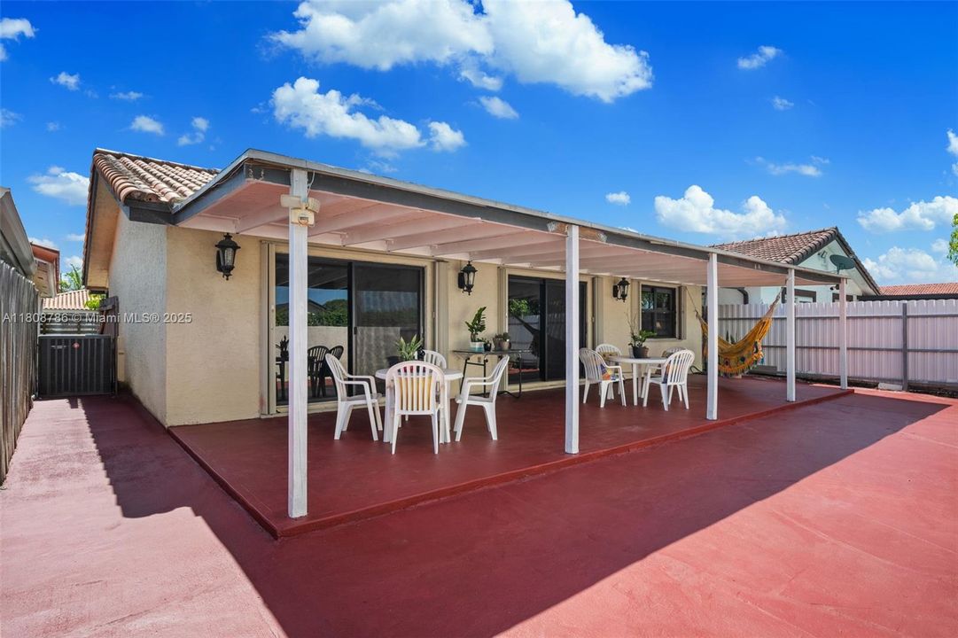 Vendido Recientemente: $635,000 (3 camas, 2 baños, 1687 Pies cuadrados)