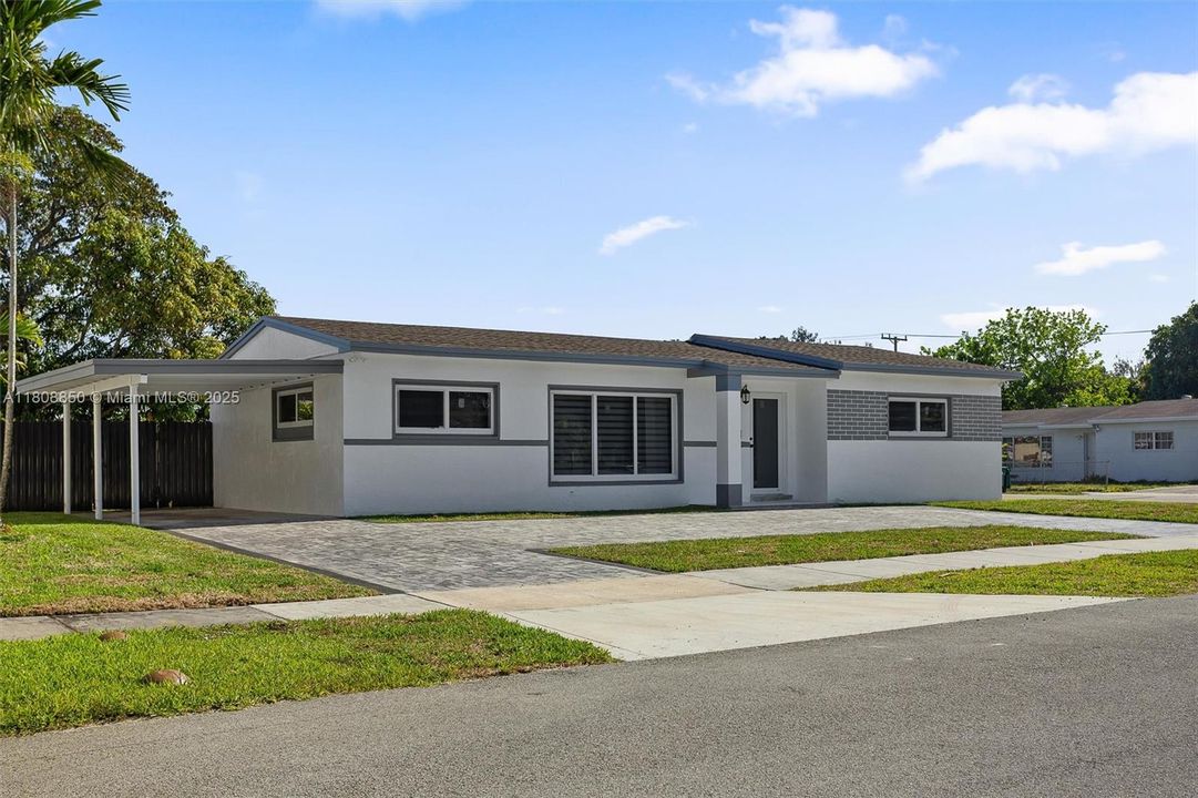 Recently Rented: $3,600 (3 beds, 2 baths, 1415 Square Feet)