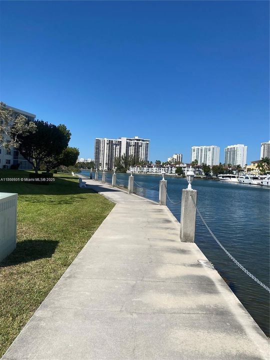 Recently Sold: $210,000 (2 beds, 2 baths, 1027 Square Feet)