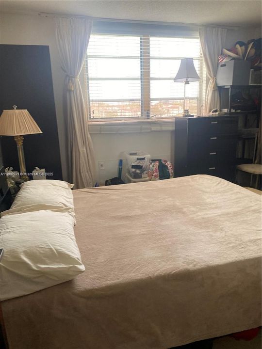 Recently Sold: $210,000 (2 beds, 2 baths, 1027 Square Feet)