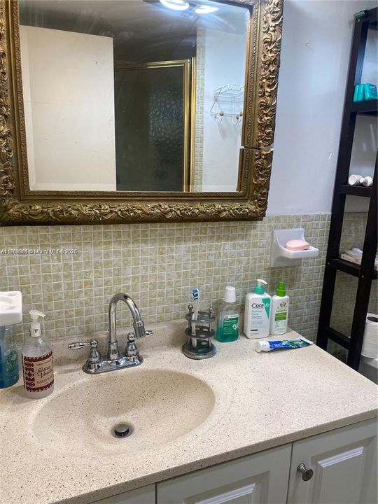 Recently Sold: $210,000 (2 beds, 2 baths, 1027 Square Feet)