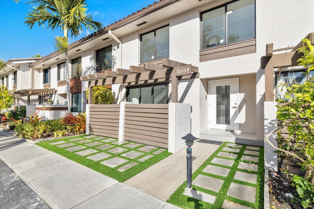 For Sale: $719,000 (3 beds, 2 baths, 1590 Square Feet)