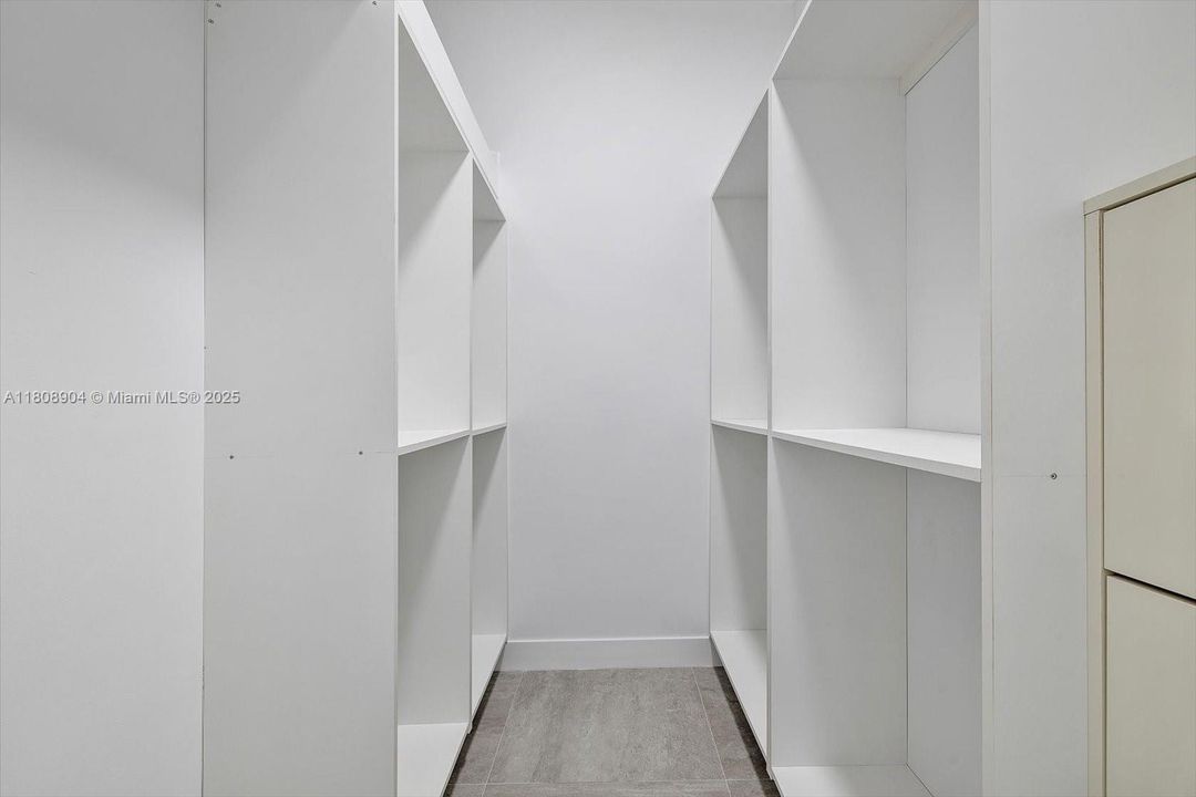 For Sale: $719,000 (3 beds, 2 baths, 1590 Square Feet)