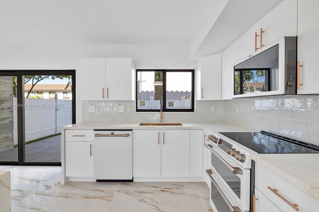 For Sale: $719,000 (3 beds, 2 baths, 1590 Square Feet)