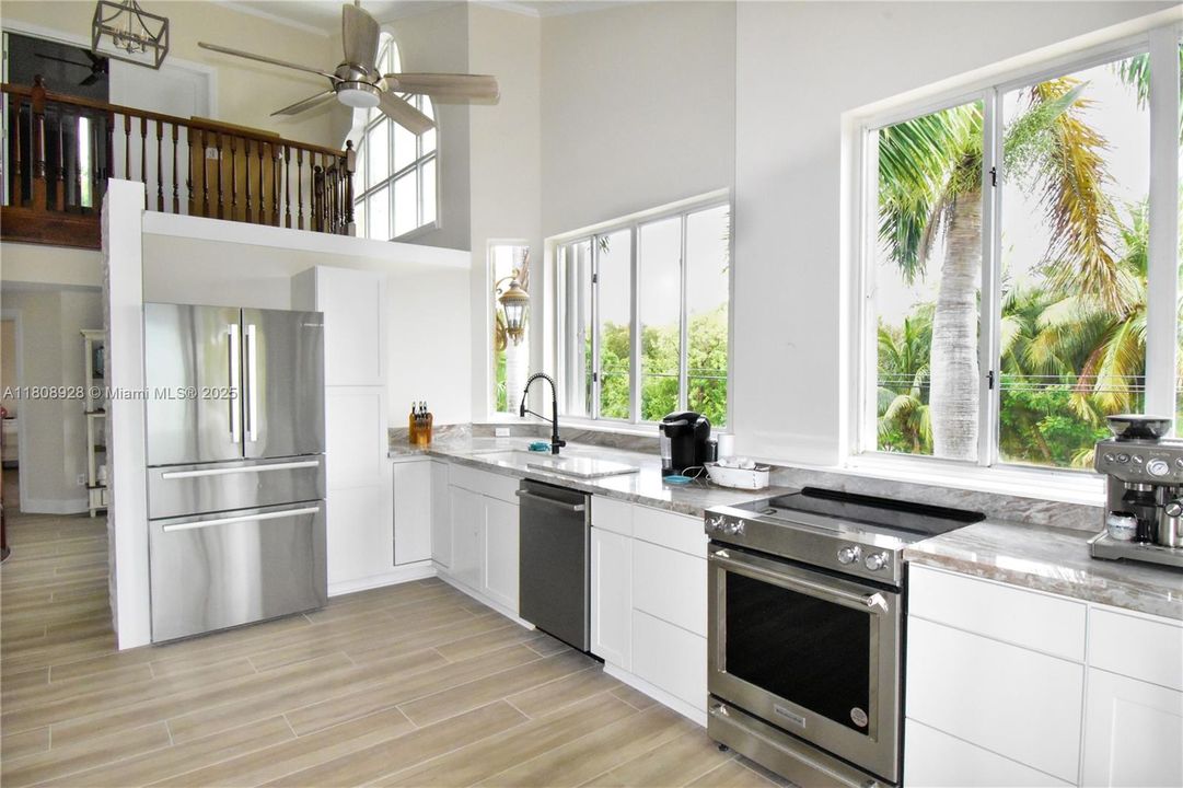 Vendido Recientemente: $3,400,000 (4 camas, 3 baños, 3204 Pies cuadrados)