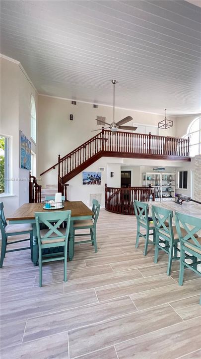 Vendido Recientemente: $3,400,000 (4 camas, 3 baños, 3204 Pies cuadrados)