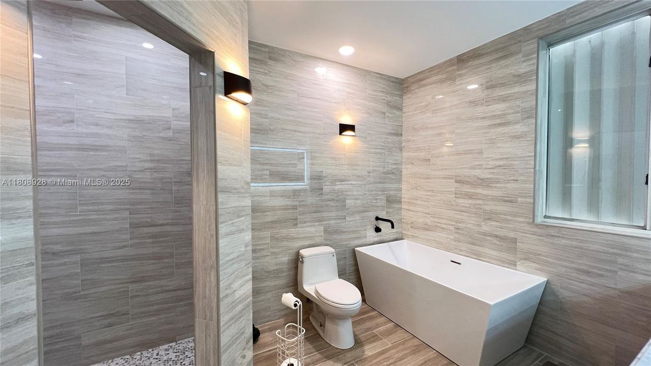 Vendido Recientemente: $3,400,000 (4 camas, 3 baños, 3204 Pies cuadrados)