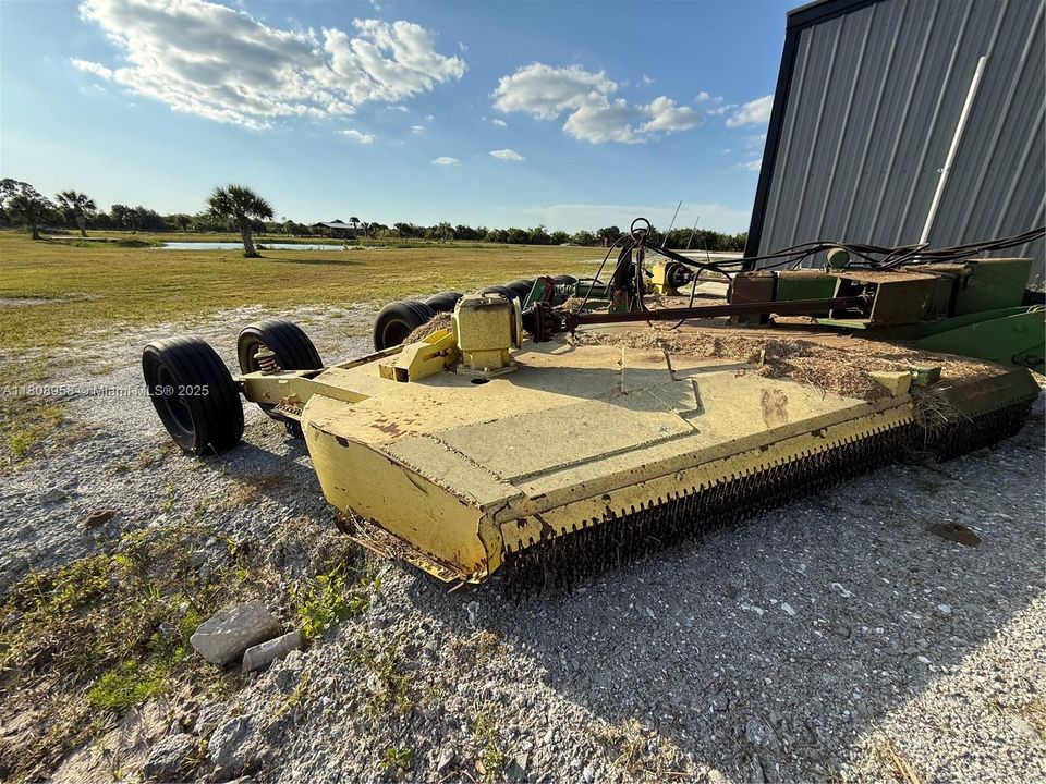 For Sale: $1,899,000 (20.25 acres)