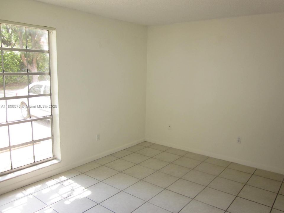 Недавно арендовано: $2,350 (2 спален, 2 ванн, 955 Квадратных фут)