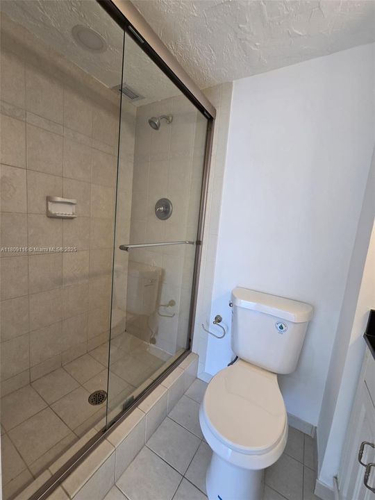 Recently Sold: $589,900 (2 beds, 2 baths, 967 Square Feet)