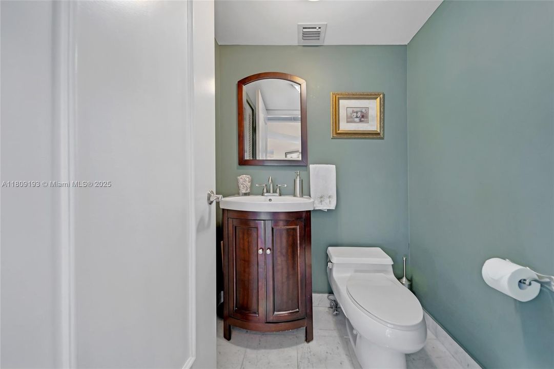 For Sale: $1,850,000 (2 beds, 2 baths, 2020 Square Feet)