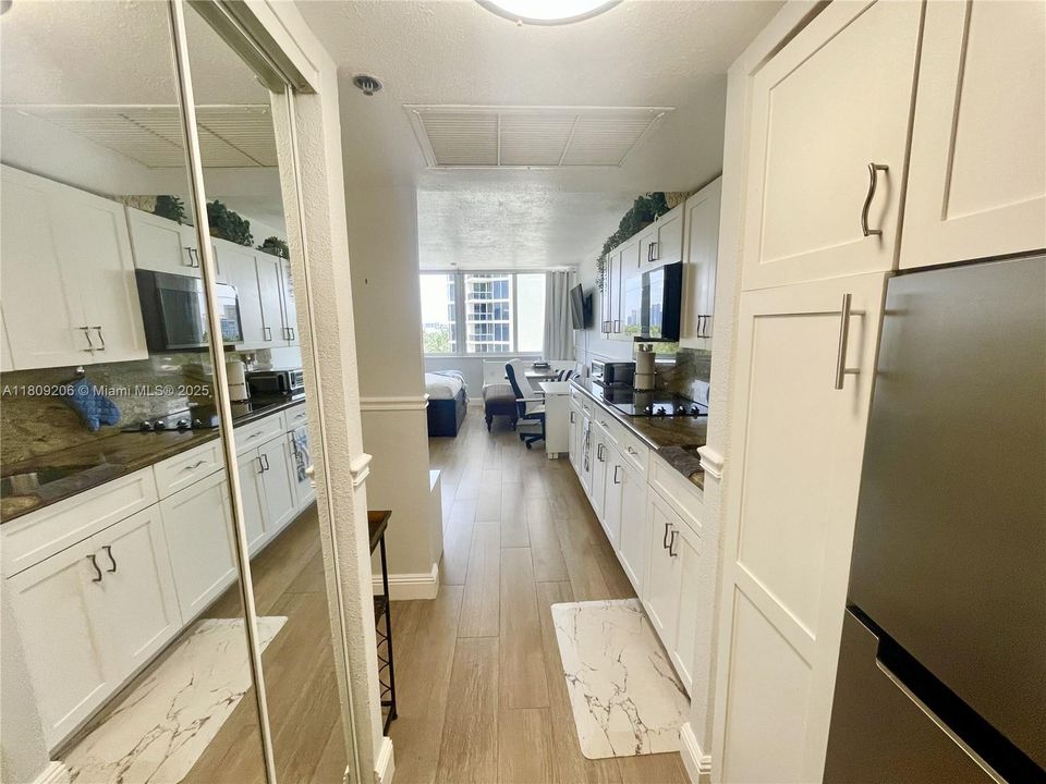 待售: $118,000 (1 贝兹, 1 浴室, 360 平方英尺)