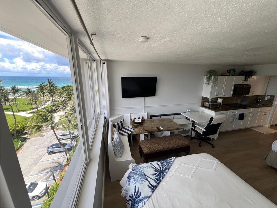 待售: $118,000 (1 贝兹, 1 浴室, 360 平方英尺)