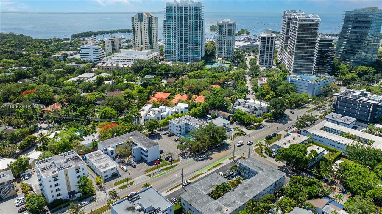 Недавно продано: $275,000 (1 спален, 1 ванн, 630 Квадратных фут)