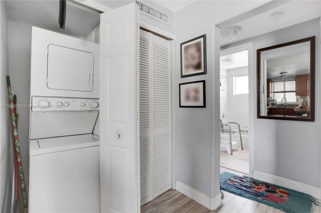 Недавно продано: $275,000 (1 спален, 1 ванн, 630 Квадратных фут)