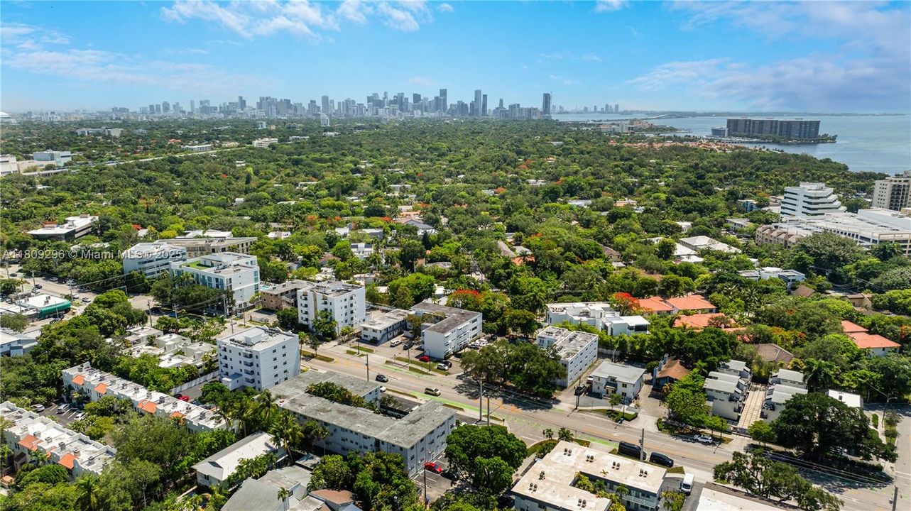 Недавно продано: $275,000 (1 спален, 1 ванн, 630 Квадратных фут)