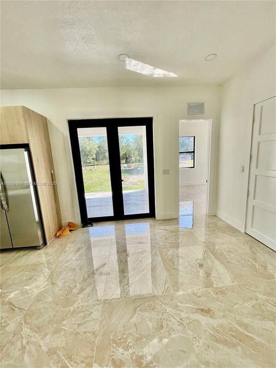 На продажу: $577,000 (4 спален, 2 ванн, 1882 Квадратных фут)