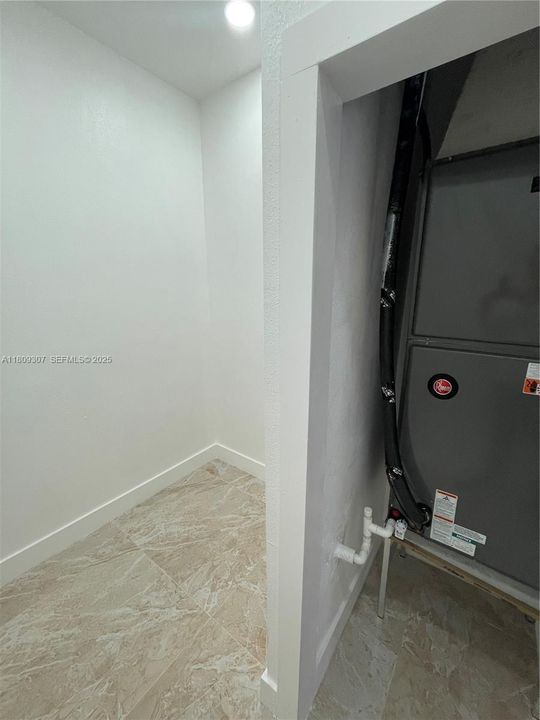 На продажу: $577,000 (4 спален, 2 ванн, 1882 Квадратных фут)