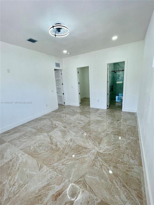 На продажу: $577,000 (4 спален, 2 ванн, 1882 Квадратных фут)