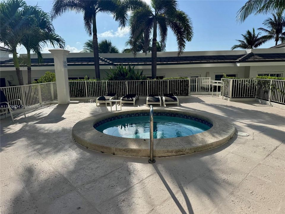 待售: $1,095,000 (1 贝兹, 2 浴室, 1100 平方英尺)