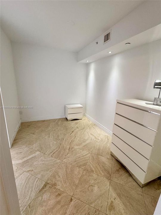 待售: $1,095,000 (1 贝兹, 2 浴室, 1100 平方英尺)