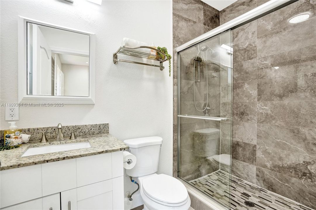 Recently Rented: $3,500 (3 beds, 2 baths, 1140 Square Feet)