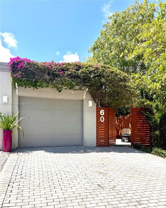 1 car garage 2 car driveway