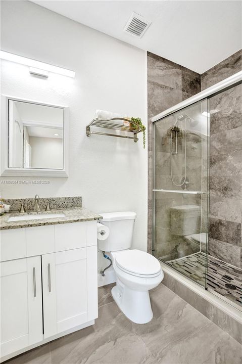 Recently Rented: $3,500 (3 beds, 2 baths, 1140 Square Feet)