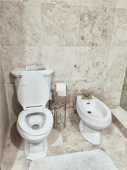 En Venta: $950,000 (3 camas, 2 baños, 2265 Pies cuadrados)