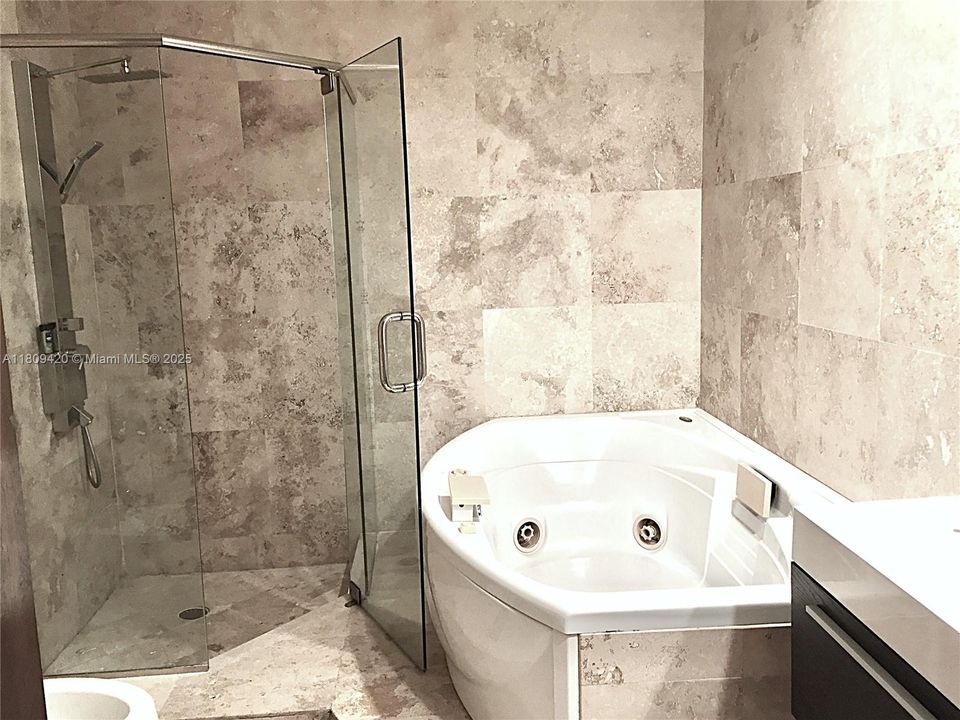 En Venta: $950,000 (3 camas, 2 baños, 2265 Pies cuadrados)