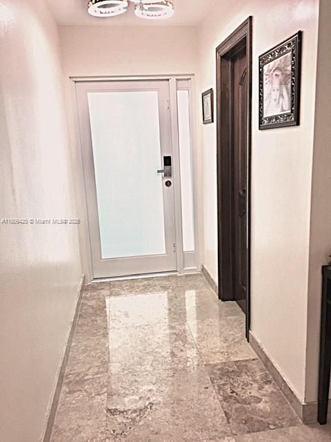 En Venta: $950,000 (3 camas, 2 baños, 2265 Pies cuadrados)