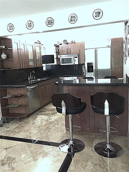 En Venta: $950,000 (3 camas, 2 baños, 2265 Pies cuadrados)