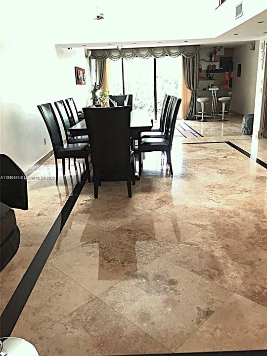 En Venta: $950,000 (3 camas, 2 baños, 2265 Pies cuadrados)