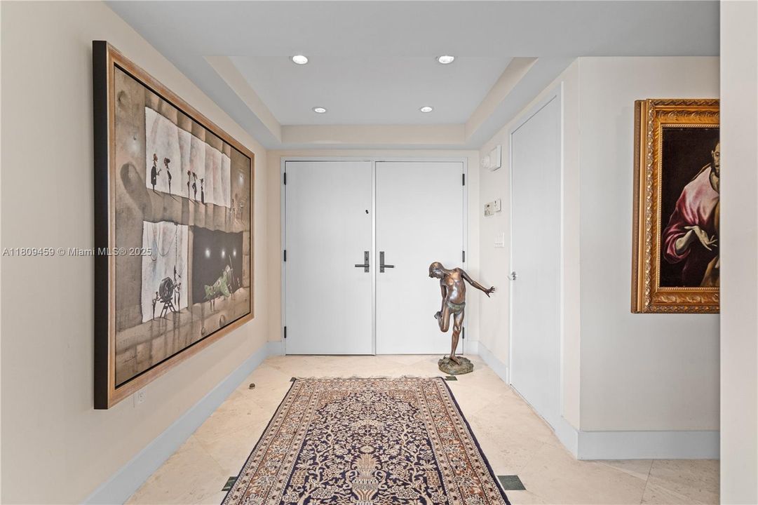 待售: $2,400,000 (3 贝兹, 2 浴室, 2424 平方英尺)