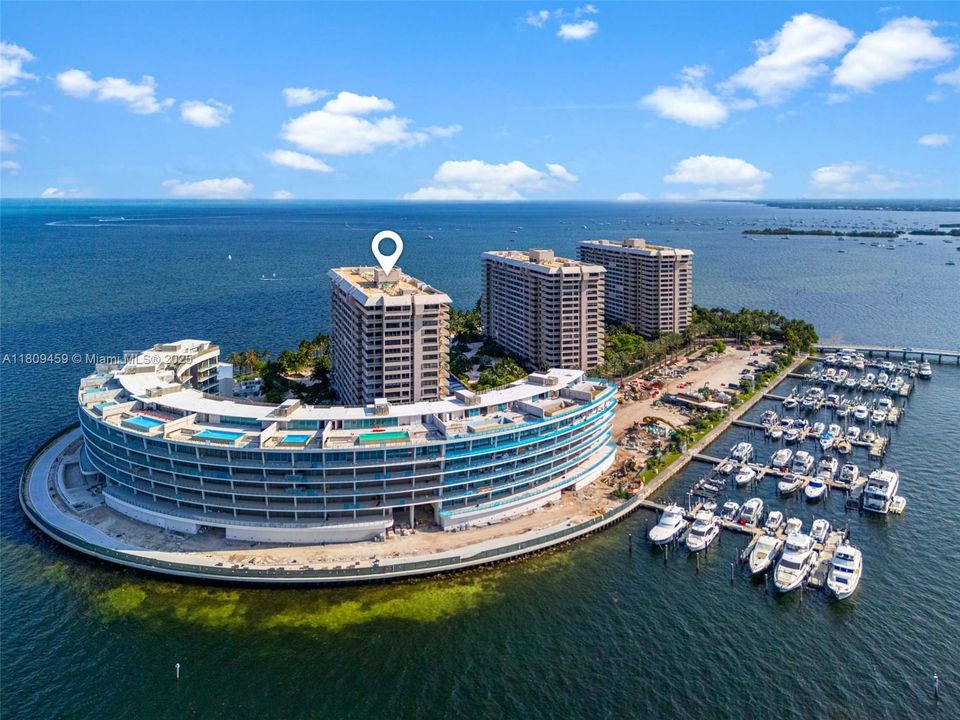 待售: $2,400,000 (3 贝兹, 2 浴室, 2424 平方英尺)