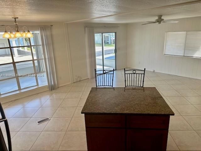 Недавно арендовано: $2,300 (2 спален, 2 ванн, 1056 Квадратных фут)