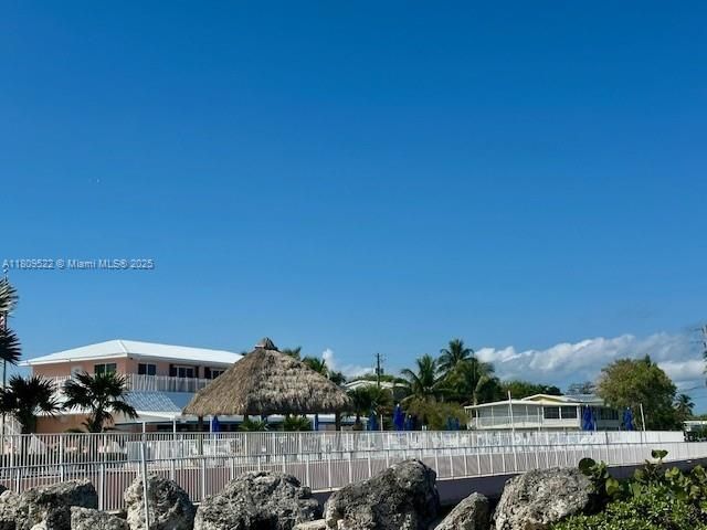 Недавно арендовано: $2,300 (2 спален, 2 ванн, 1056 Квадратных фут)