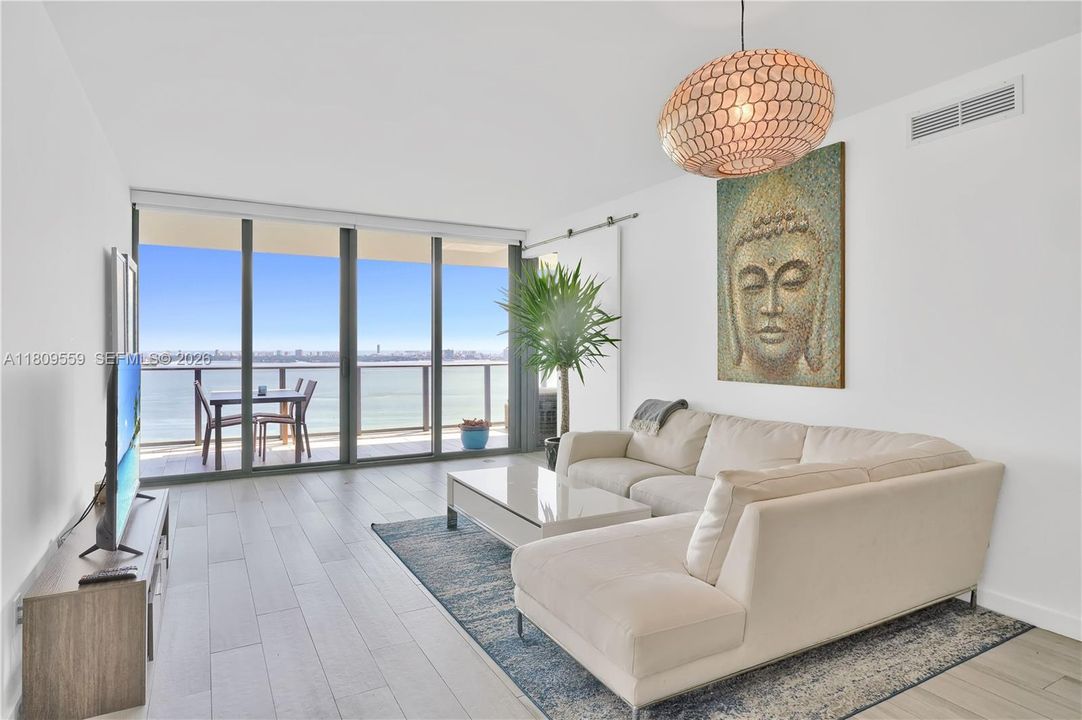 En Venta: $1,550,000 (3 camas, 3 baños, 1526 Pies cuadrados)