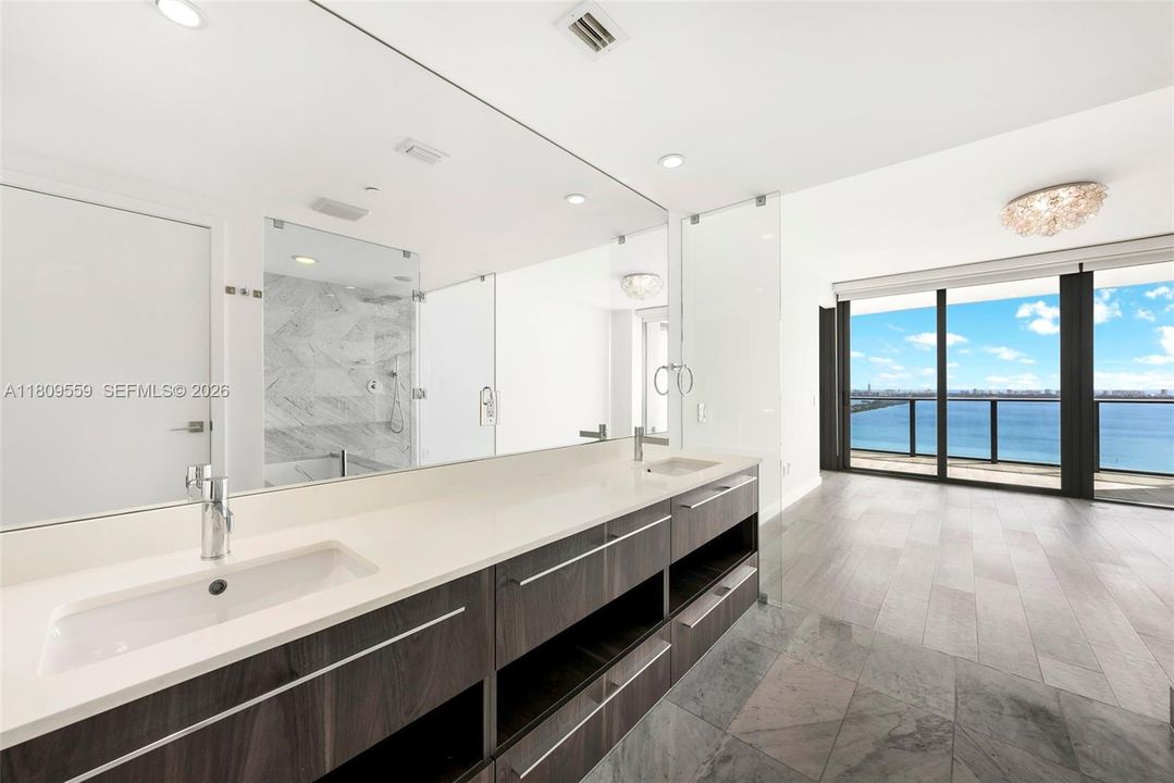 En Venta: $1,550,000 (3 camas, 3 baños, 1526 Pies cuadrados)